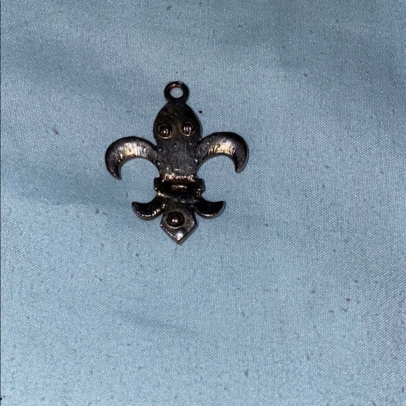 Pendent - Picture 2 of 4